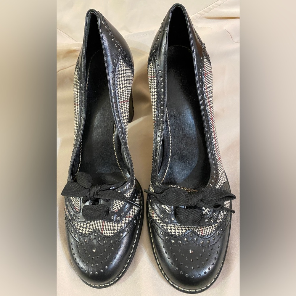 Franco Sarto women’s 9M Black and white pump with bow